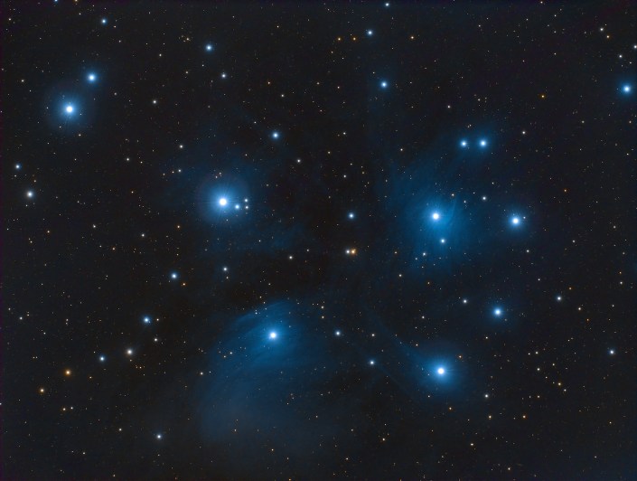 Messier 45 - Pleiades - distance : 400 light years