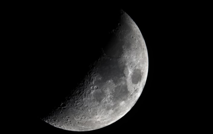 Moon_215159_AS_p75_g4_ap6